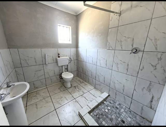 2 BEDROOM PROPERTY TO RENT IN WYCHWOOD